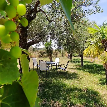 Apartman Scenic Getaway - Cozy Anna-maria For 4 *